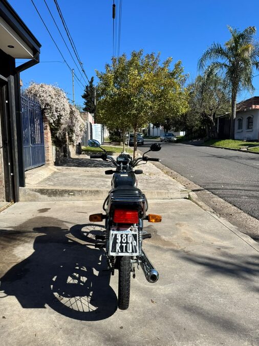 Moto Suzuki Ax100 2014