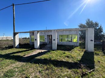 Venta Casa a terminar en Loteo Santa Maria 2 Colonia Ensayo