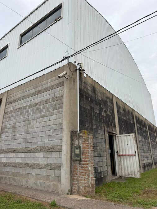 Almafuerte 4013 / Galpon