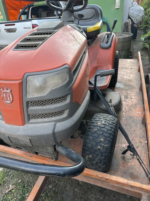 Mini tractor cortacésped husqvarna ts 138