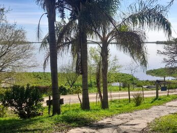 PROPIEDAD EN VENTA - PARAJE LA JAULA, FRENTE AL RÍO