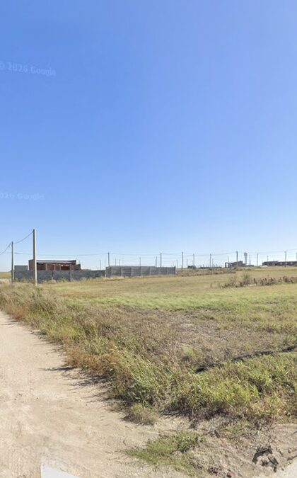 Lote en tierra alta etapa II (esquina frente a la plaza)