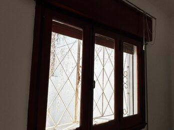 VENDO ABERTURAS DE CEDRO + PORTÓN (SE ESCUCHAN OFERTAS POR LOTE)