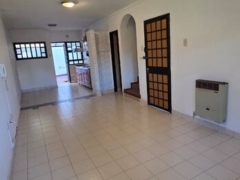 ALQUILER - DUPLEX 2 DORMITORIOS, COCHERA Y PATIO - CURA ALVAREZ 46