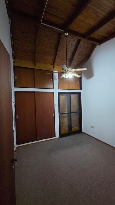 ALQUILER - DUPLEX 2 DORMITORIOS, COCHERA Y PATIO - CURA ALVAREZ 46