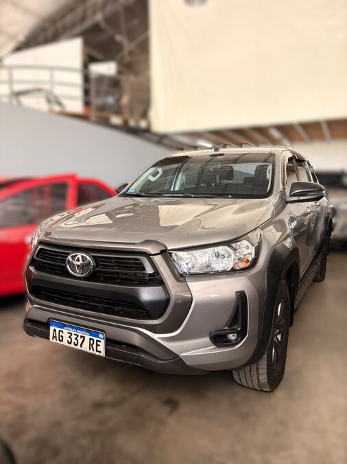 Toyota Hilux SR 4X2 AT 2023 RECIBO MENOR VALOR/FINANCIO
