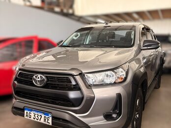 Toyota Hilux SR 4X2 AT 2023 RECIBO MENOR VALOR/FINANCIO