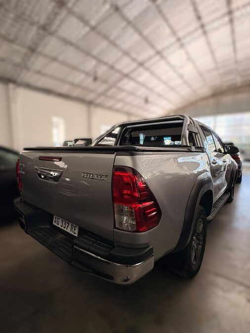 Toyota Hilux SR 4X2 AT 2023 RECIBO MENOR VALOR/FINANCIO
