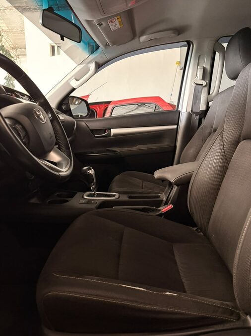 Toyota Hilux SR 4X2 AT 2023 RECIBO MENOR VALOR/FINANCIO