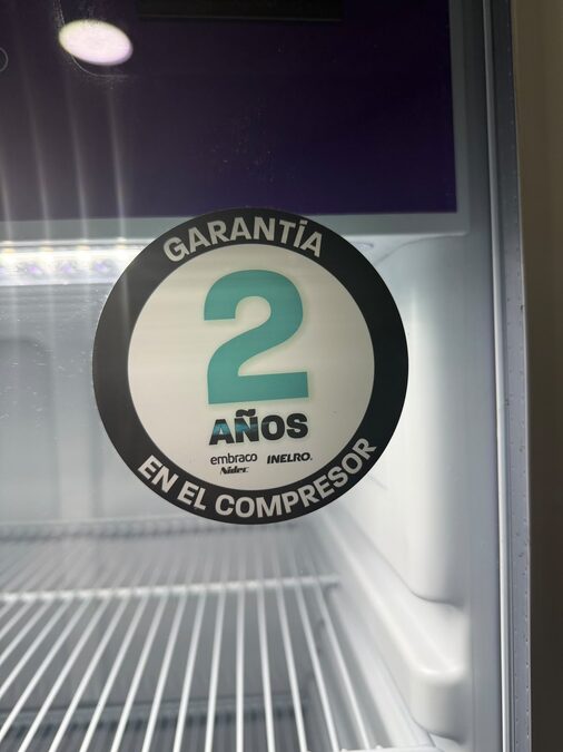 Vendo heladera exhibidora 380L