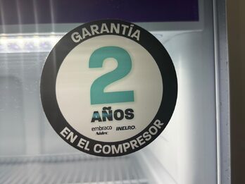 Vendo heladera exhibidora 380L