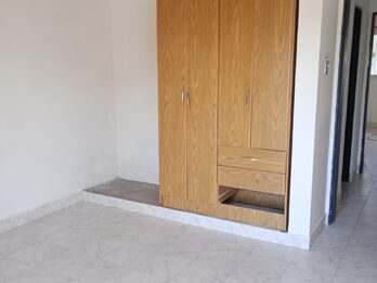 VENTA  -  CASA 4 DORM, COCHERA CUBIERTA, PATIO VERDE / CALLE ASCASUBI