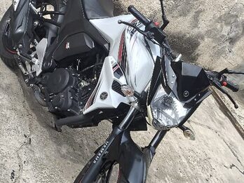 VENDO YAMAHA FZ 150 MOD. 2017