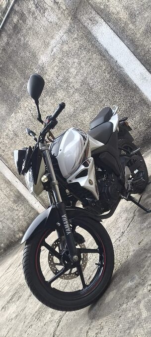 VENDO YAMAHA FZ 150 MOD. 2017