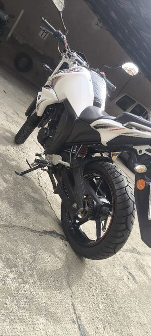 VENDO YAMAHA FZ 150 MOD. 2017