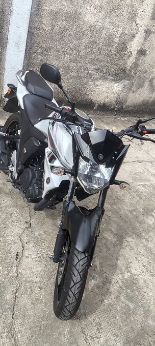 VENDO YAMAHA FZ 150 MOD. 2017