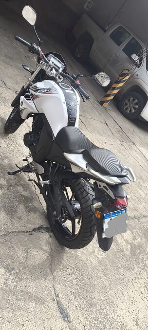 VENDO YAMAHA FZ 150 MOD. 2017