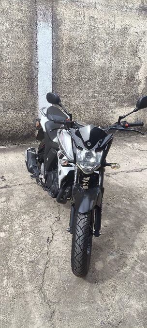 VENDO YAMAHA FZ 150 MOD. 2017