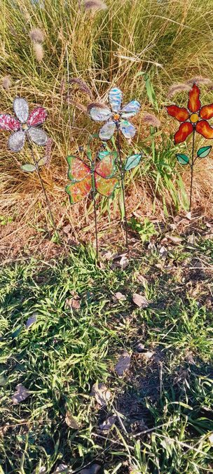 tutores y portamacetas para jardin