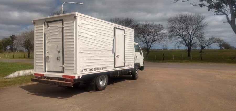 Vendo Toyota Dyna 300 largo