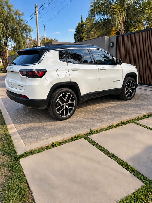 JEEP COMPASS LIMITED T270 AT6 4X2  - AÑO 2.025