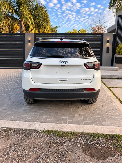 JEEP COMPASS LIMITED T270 AT6 4X2  - AÑO 2.025
