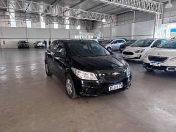 ONIX JOY 5P 1.4 N LS MT+ - AÑO 2018 - SOLO 8.976KM!