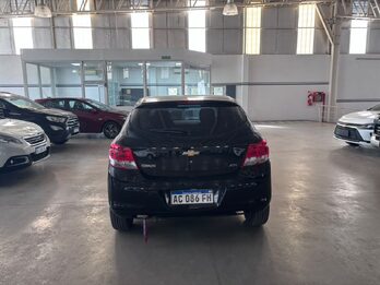ONIX JOY 5P 1.4 N LS MT+ - AÑO 2018 - SOLO 8.976KM!