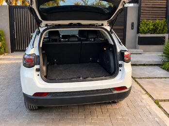 JEEP COMPASS LIMITED T270 AT6 4X2  - AÑO 2.025