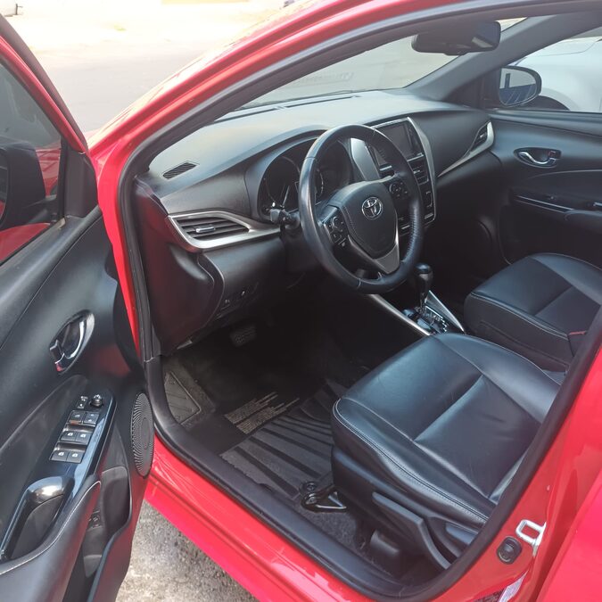 TOYOTA YARIS 2019
