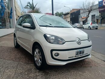 VW High Up! Full 3p única mano 38.000km reales! 2015