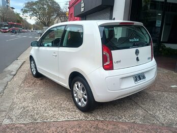 VW High Up! Full 3p única mano 38.000km reales! 2015