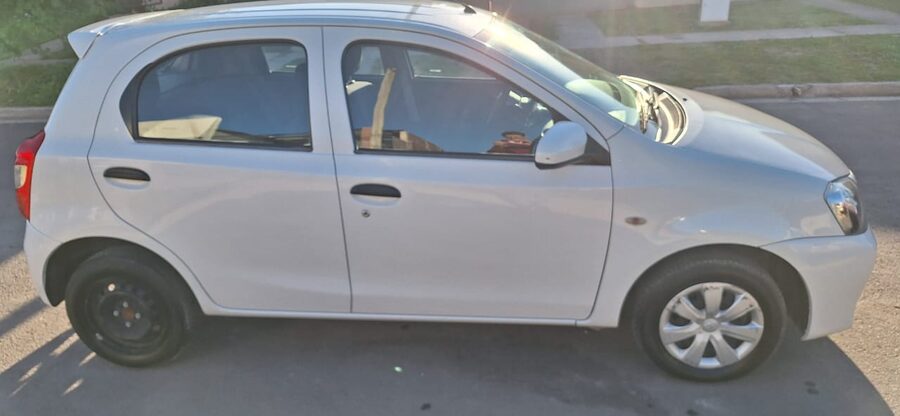 VENDO ETIOS!!!