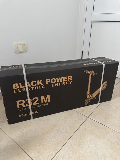 monopatín eléctrico Black Power R32 M