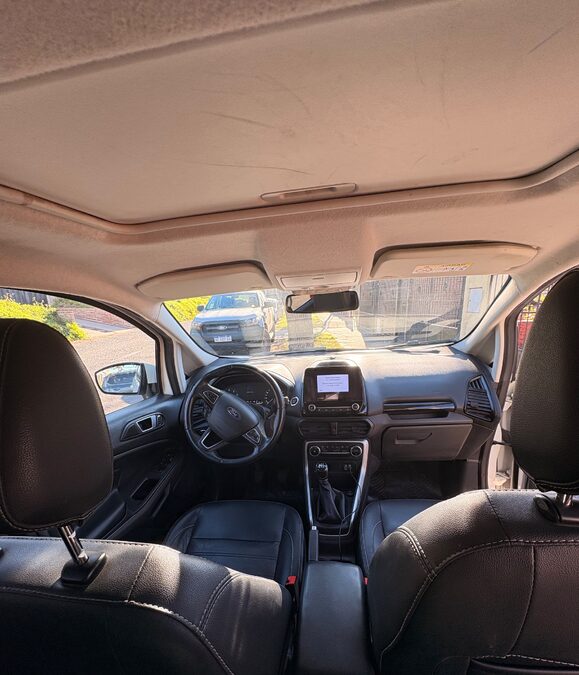EcoSport Titanium (2022) -> 65.000km