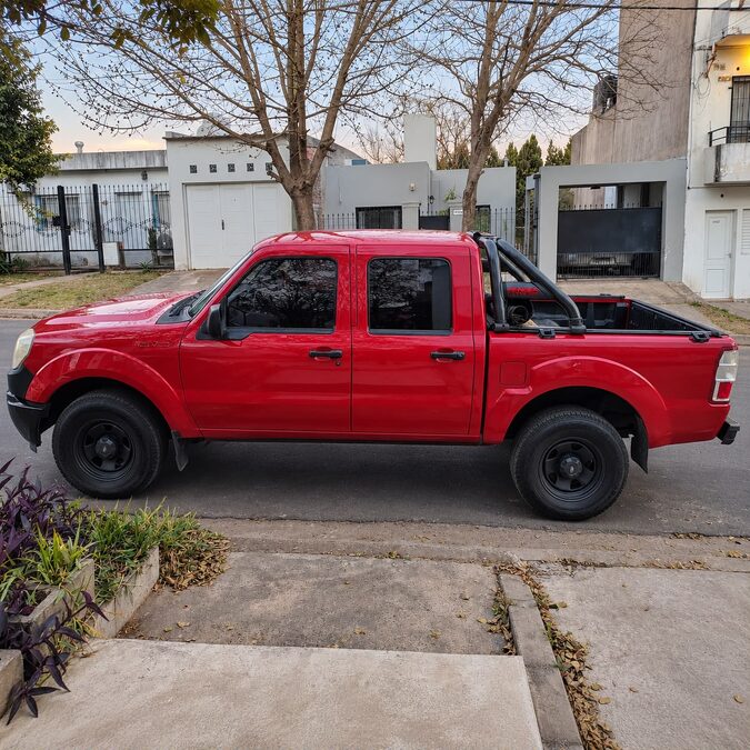 FORD RANGER 2.3 DC 4X2 L/10 XL PLUS - AÑO 2.010