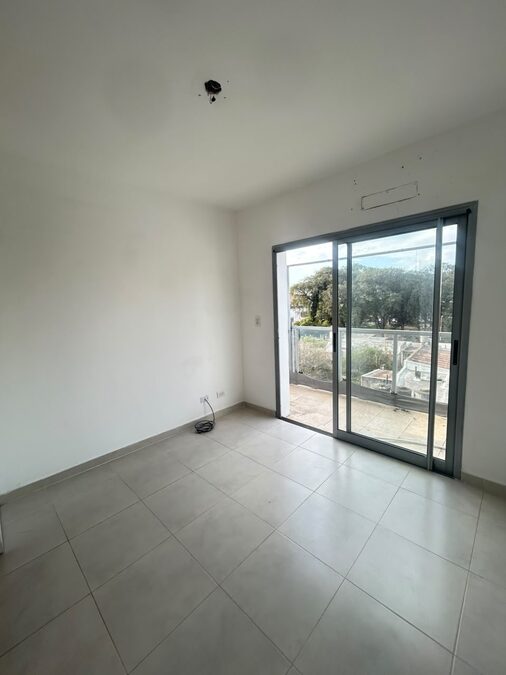 DEPARTAMENTO CON COCHERA EN ALQUILER