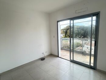 DEPARTAMENTO CON COCHERA EN ALQUILER
