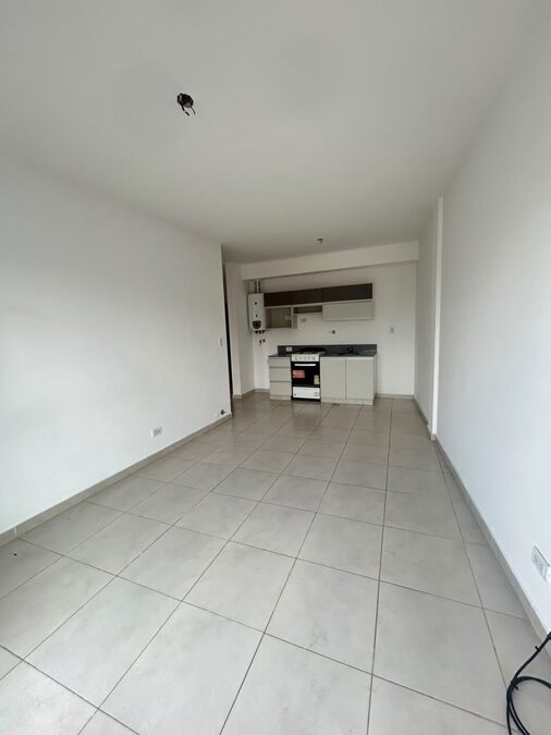 DEPARTAMENTO CON COCHERA EN ALQUILER
