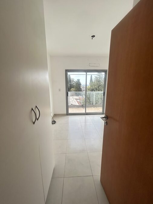 DEPARTAMENTO CON COCHERA EN ALQUILER