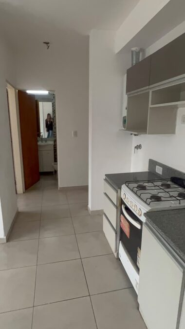 DEPARTAMENTO CON COCHERA EN ALQUILER