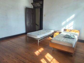 CHALET A RECICLAR · FRENTE AL ROSEDAL · VISTA AL RÍO PARANÁ