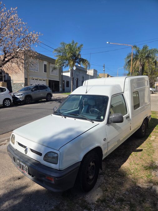 RENAULT FURGONETA UTILITARIA IMPECABLE