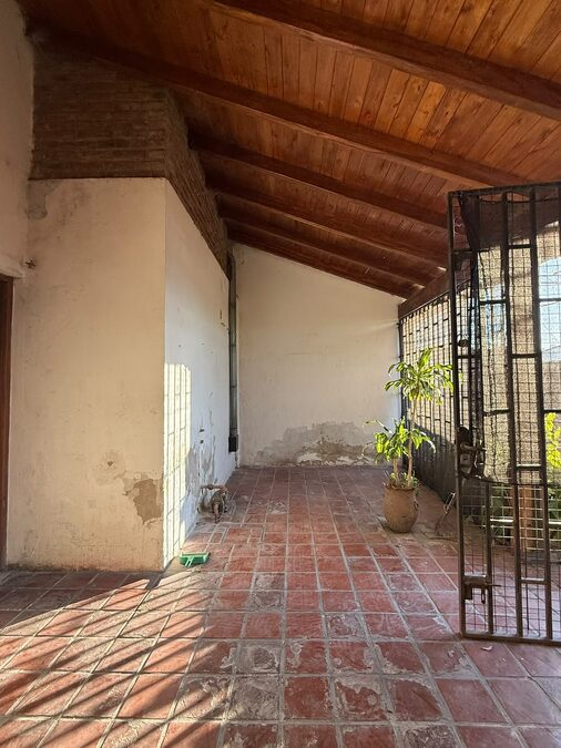 VENDO CASA 3 DORMITORIOS - ZONA SUR