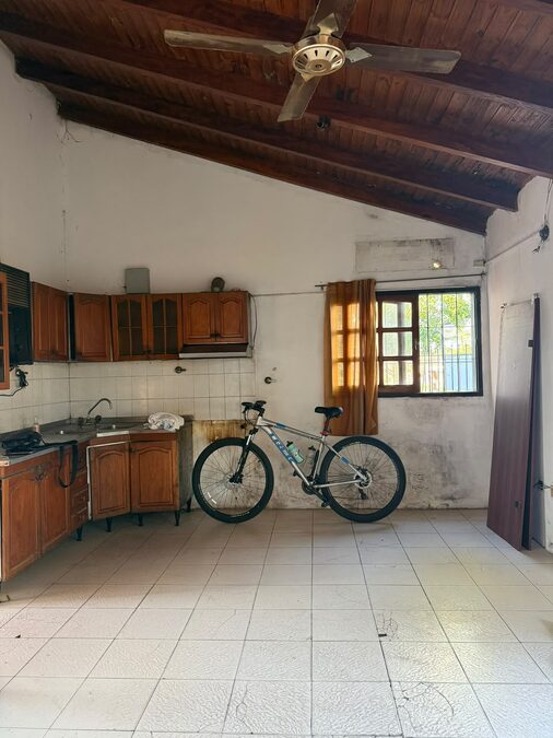 VENDO CASA 3 DORMITORIOS - ZONA SUR