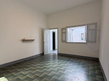 CASA CON LOCAL EN VENTA - AV LAS AMERICAS Y CRUZ DEL SUR.