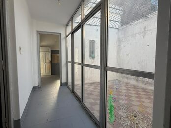 CASA CON LOCAL EN VENTA - AV LAS AMERICAS Y CRUZ DEL SUR.