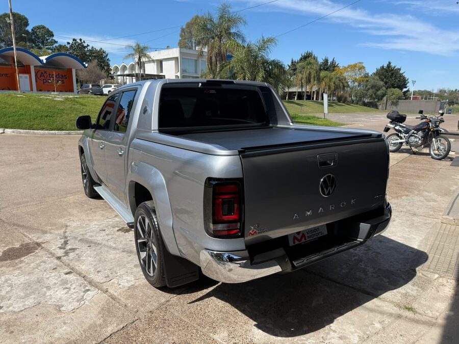 VOLKSWAGEN AMAROK V6 EXTREME 4X4. Recibo vehículos menor y mayor valor