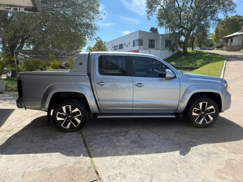 VOLKSWAGEN AMAROK V6 EXTREME 4X4. Recibo vehículos menor y mayor valor