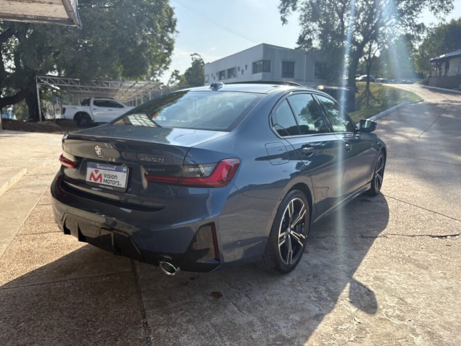 BMW 330i SPORT LINE. Recibo vehículos menor y mayor valor